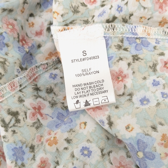 Carly Jean Los Angeles Ruffled Floral Maxi Dress - Picture 13 of 13